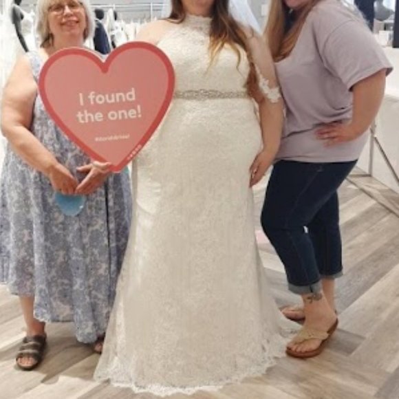 Lace High Neck Wedding Dress Ivory Plus Size Sleeveless - Picture 5 of 5